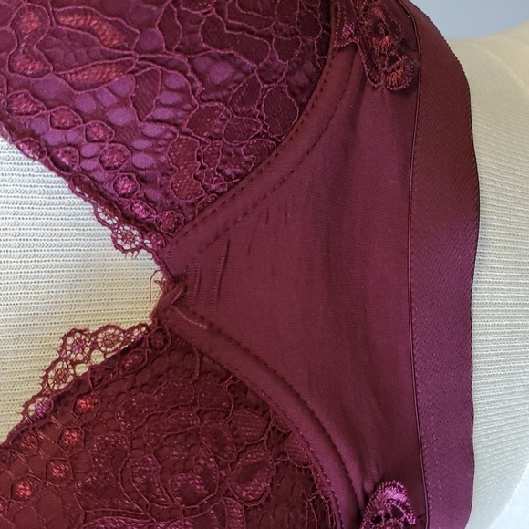 Burgundy XOXO LACE BRA. Size 36B. Wire with padding. Very good used condition. - Picture 3 of 11